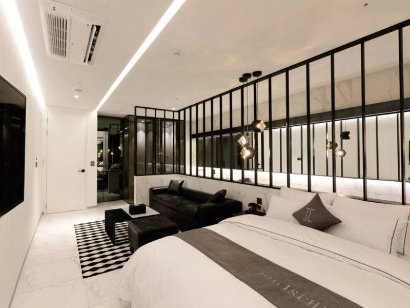 Ischia Hotel Yongin Bagian luar foto