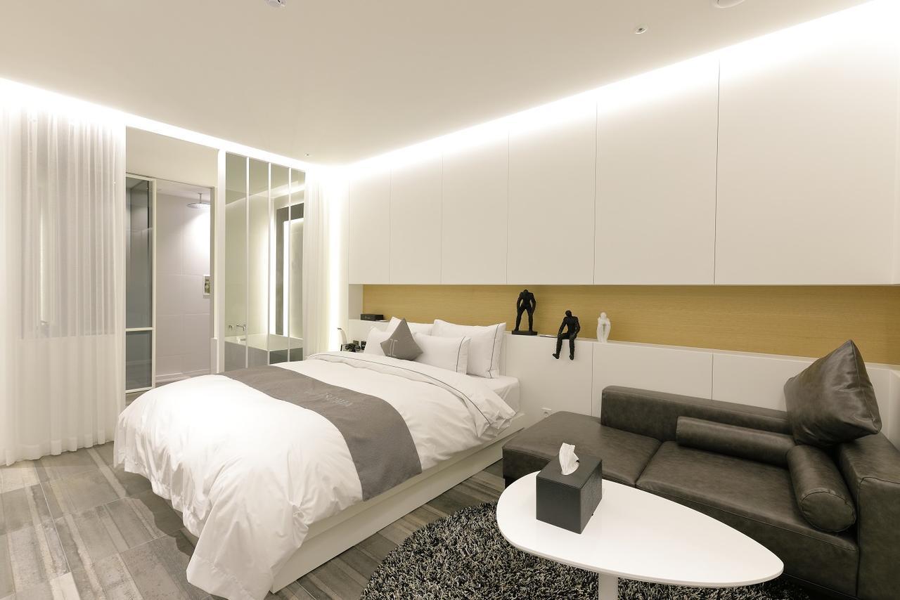 Ischia Hotel Yongin Bagian luar foto